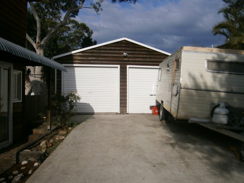 16 Pinaroo Road, Gwandalan NSW 2259