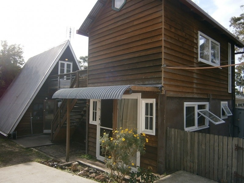 16 Pinaroo Road, Gwandalan NSW 2259