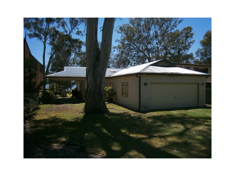 7 Lakeshore Avenue, Chain Valley Bay NSW 2259