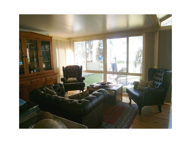 7 Lakeshore Avenue, Chain Valley Bay NSW 2259