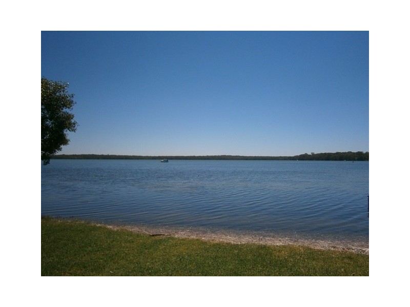 7 Lakeshore Avenue, Chain Valley Bay NSW 2259