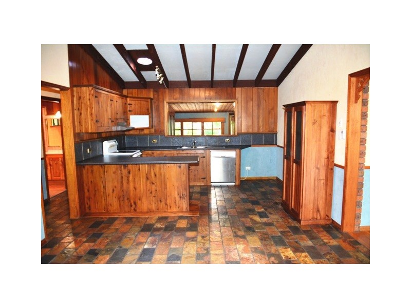 46 Yeramba Road, Summerland Point NSW 2259