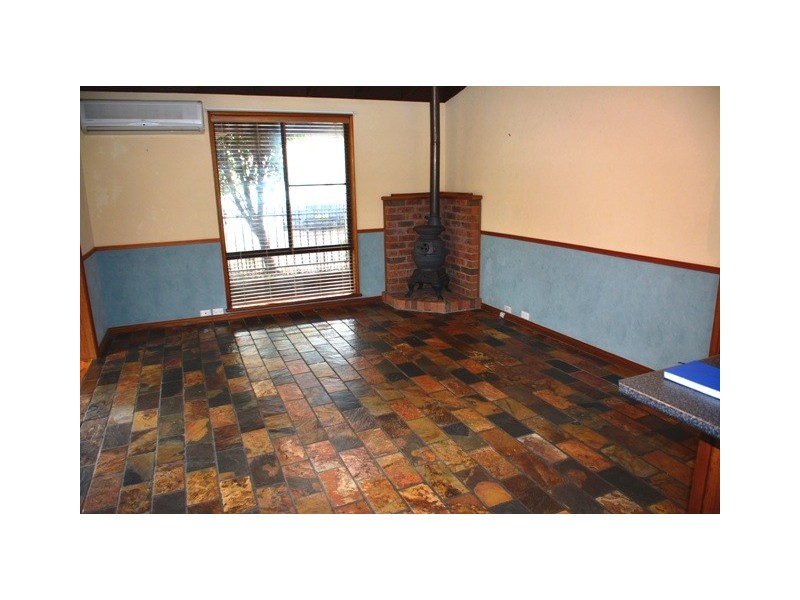 46 Yeramba Road, Summerland Point NSW 2259