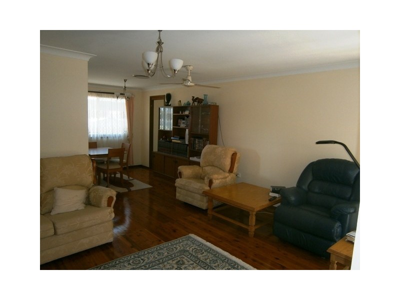 16 Kalani Street, Budgewoi NSW 2262