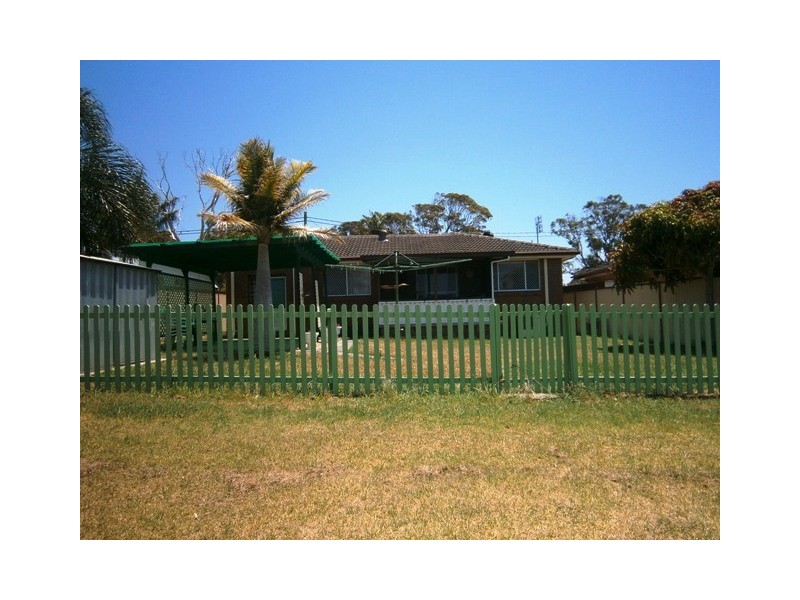 16 Kalani Street, Budgewoi NSW 2262