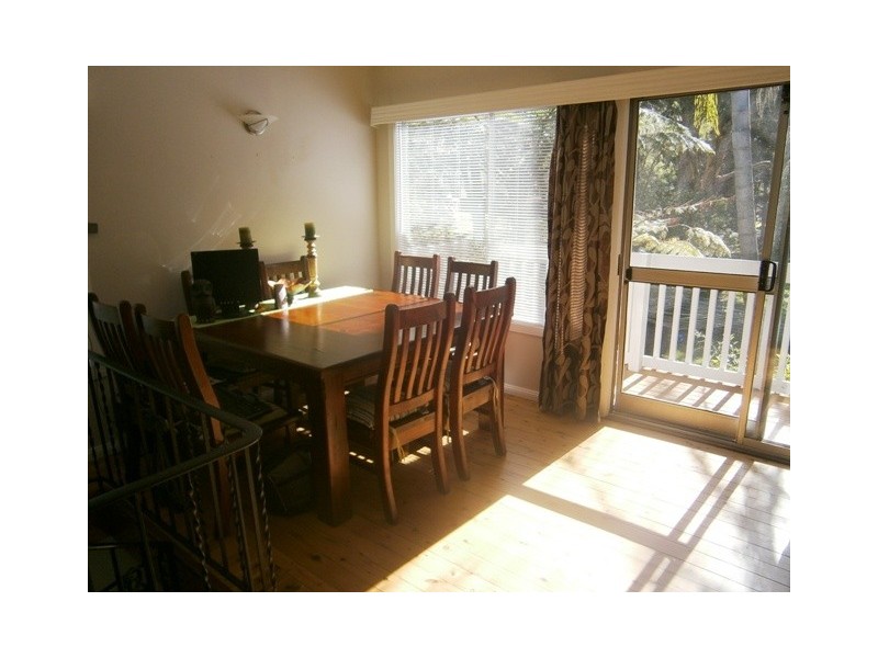 1 Birrabang Avenue, Summerland Point NSW 2259