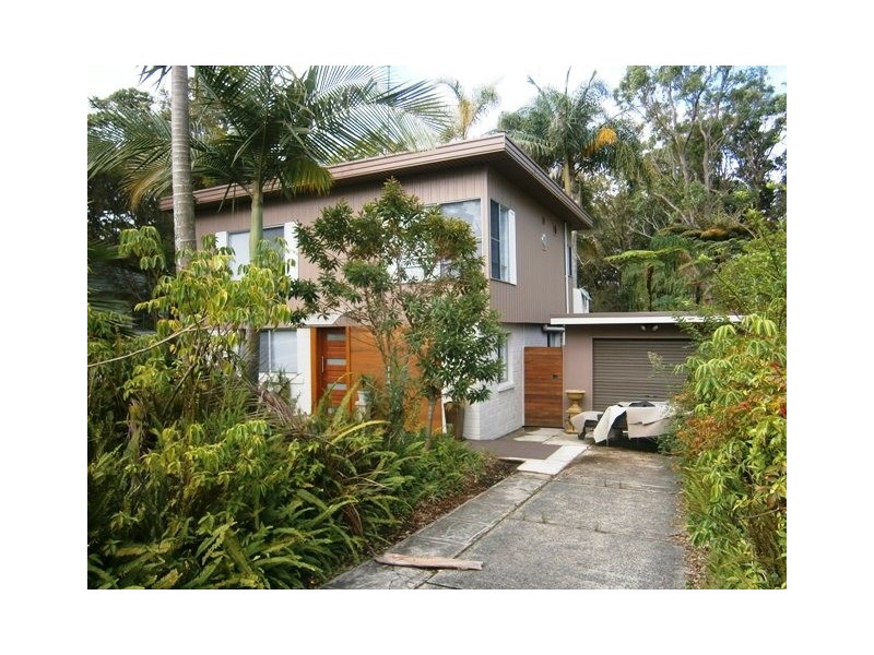 1 Birrabang Avenue, Summerland Point NSW 2259
