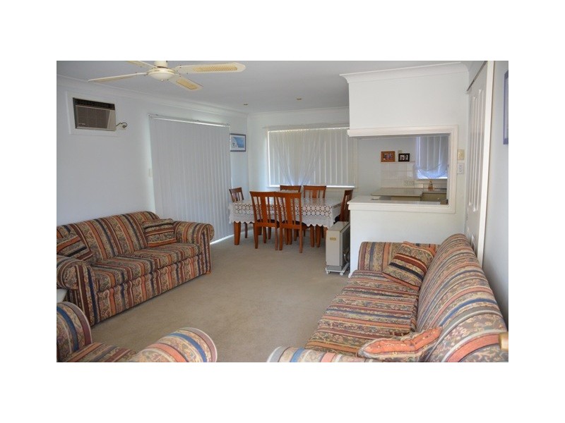 85 Yeramba Road, Summerland Point NSW 2259