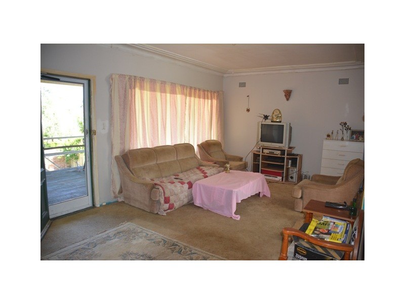 43 Winbin Crescent, Gwandalan NSW 2259