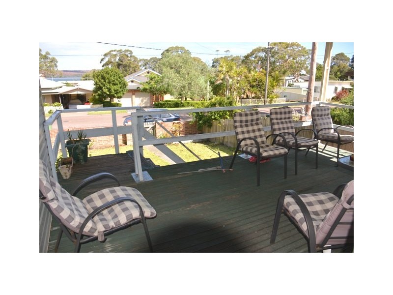 43 Winbin Crescent, Gwandalan NSW 2259