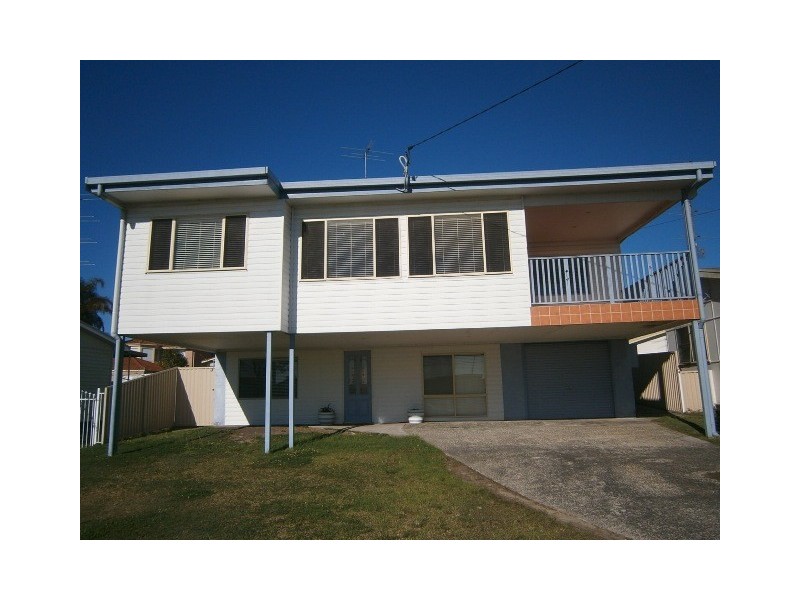 16 Kullaroo Road, Summerland Point NSW 2259
