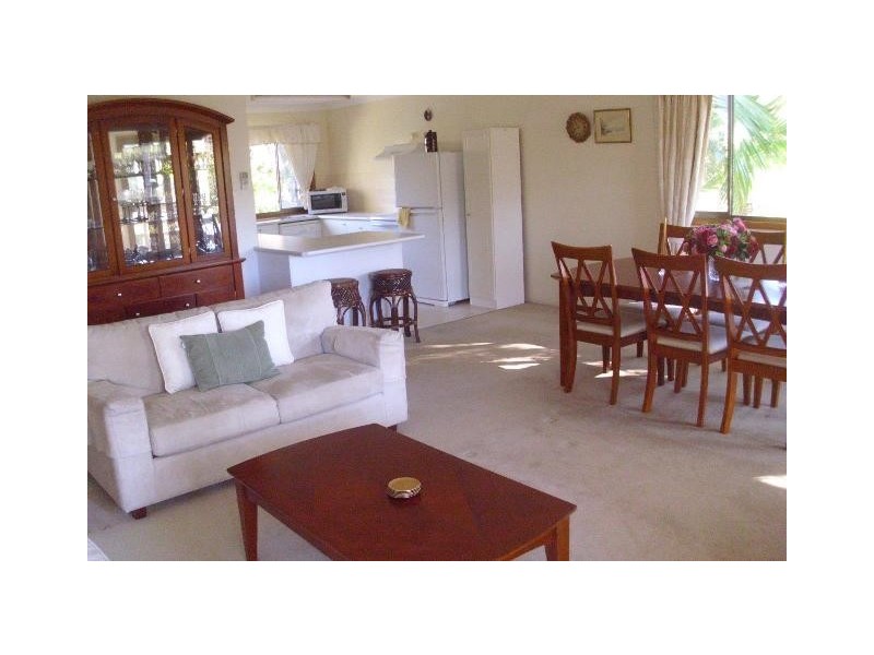 9 Lloyd Avenue, Chain Valley Bay NSW 2259