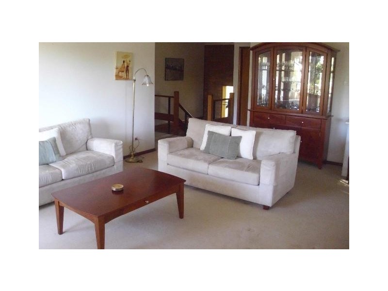 9 Lloyd Avenue, Chain Valley Bay NSW 2259