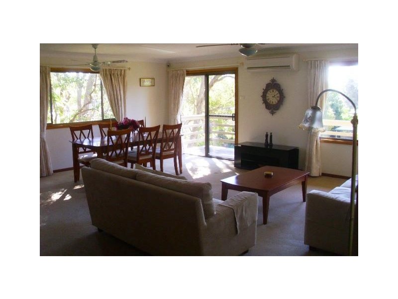 9 Lloyd Avenue, Chain Valley Bay NSW 2259