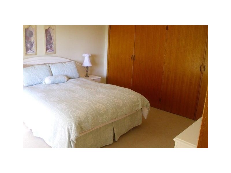 9 Lloyd Avenue, Chain Valley Bay NSW 2259