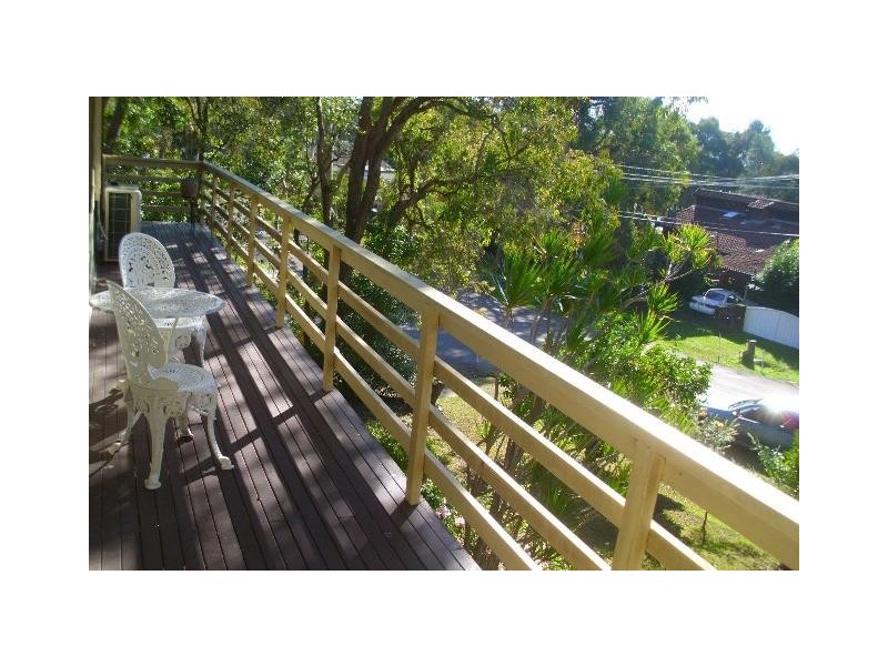 9 Lloyd Avenue, Chain Valley Bay NSW 2259