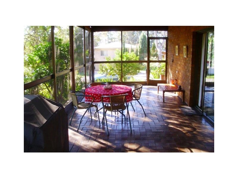 9 Lloyd Avenue, Chain Valley Bay NSW 2259