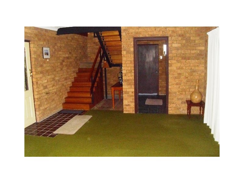 9 Lloyd Avenue, Chain Valley Bay NSW 2259