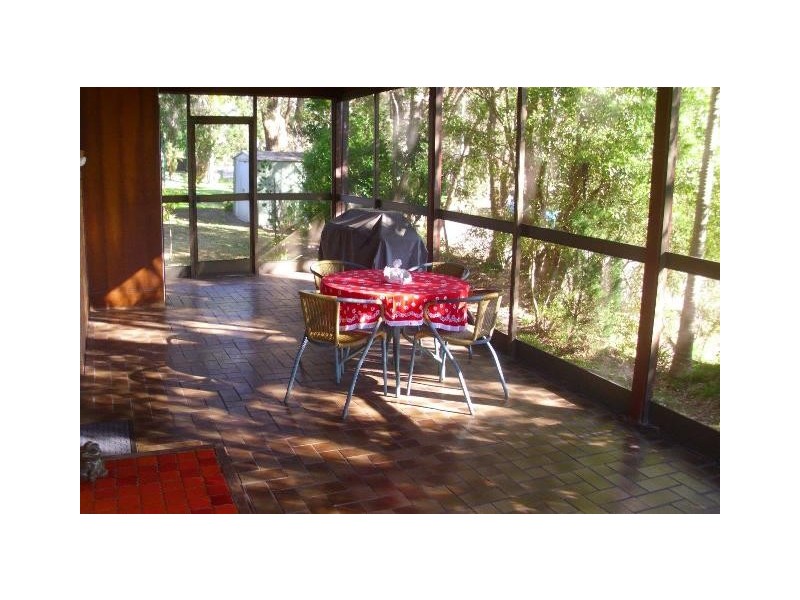 9 Lloyd Avenue, Chain Valley Bay NSW 2259