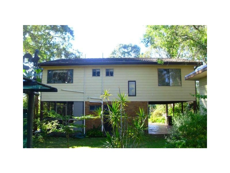 9 Lloyd Avenue, Chain Valley Bay NSW 2259