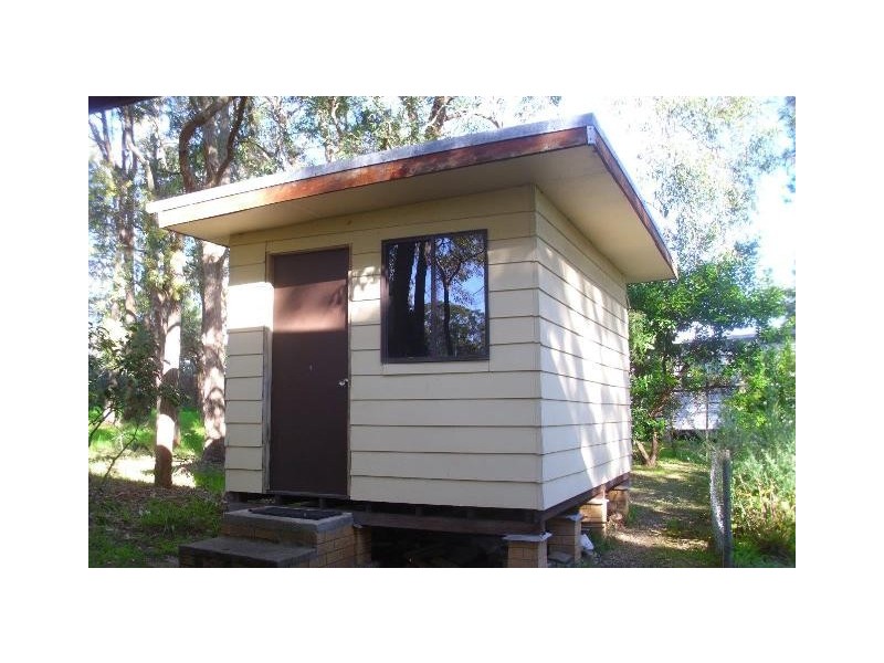 9 Lloyd Avenue, Chain Valley Bay NSW 2259