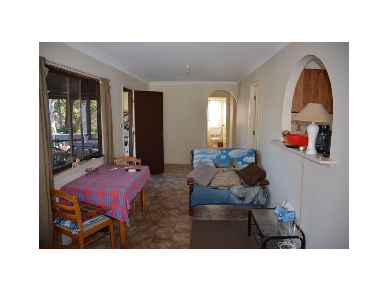 18 Dianne Avenue, Lake Munmorah NSW 2259