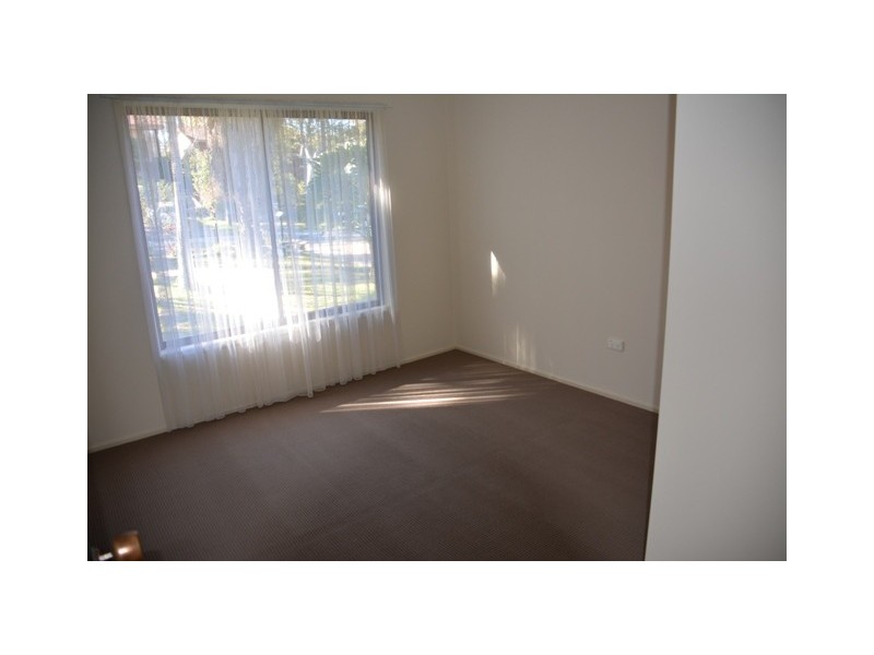 18 Dianne Avenue, Lake Munmorah NSW 2259