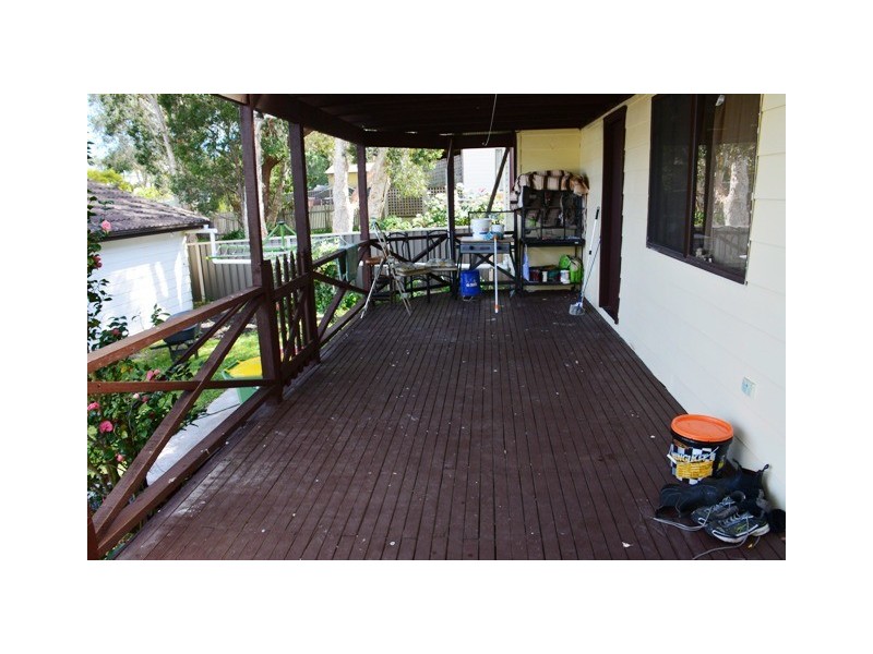 18 Dianne Avenue, Lake Munmorah NSW 2259