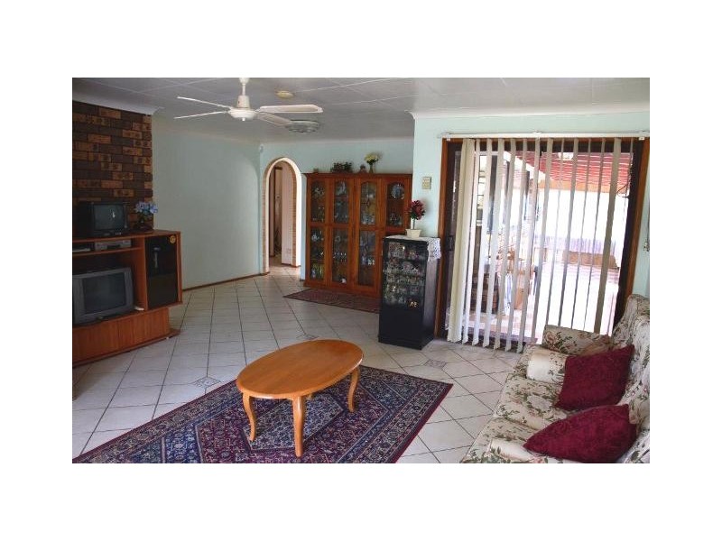 47 Warrina Avenue, Summerland Point NSW 2259