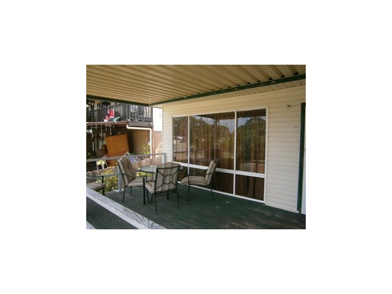 43 Winbin Crescent, Gwandalan NSW 2259