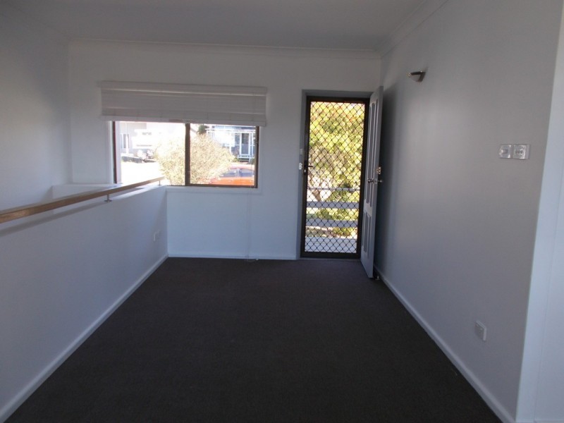 24 Murraba Crescent, Gwandalan NSW 2259