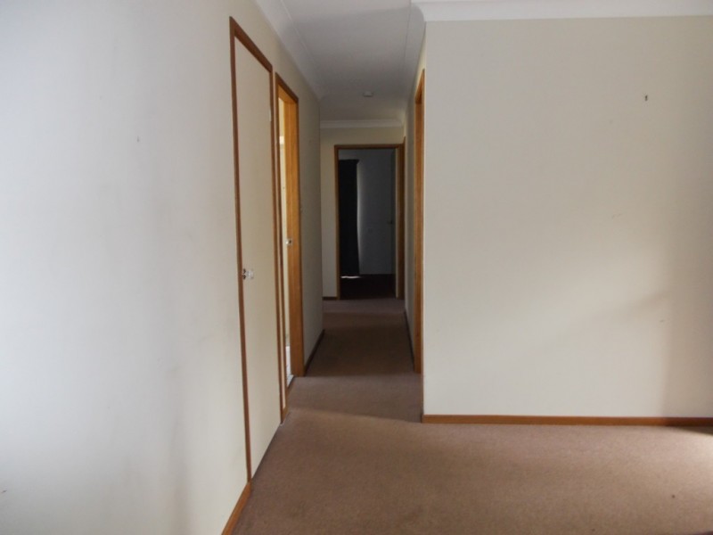 42B Warrina Ave, Summerland Point NSW 2259