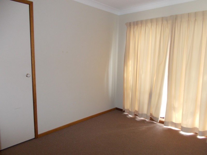 42B Warrina Ave, Summerland Point NSW 2259