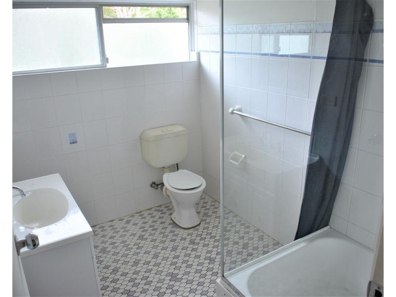 127 Buff point Ave, Buff Point NSW 2262