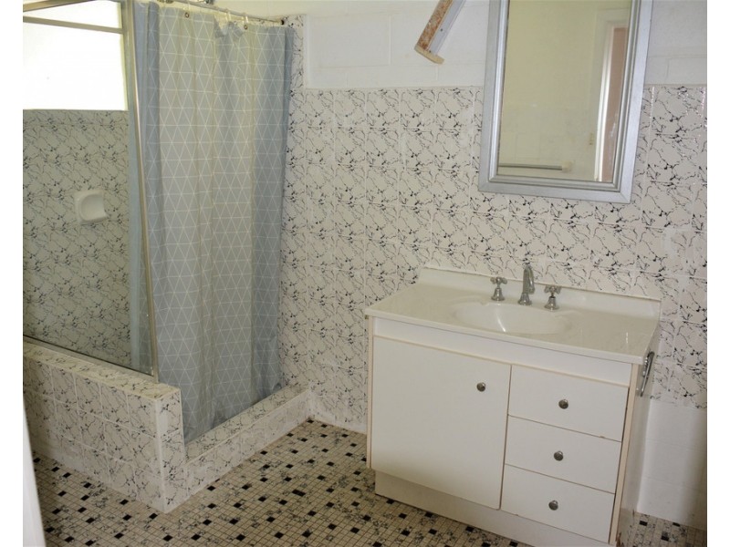 127 Buff point Ave, Buff Point NSW 2262