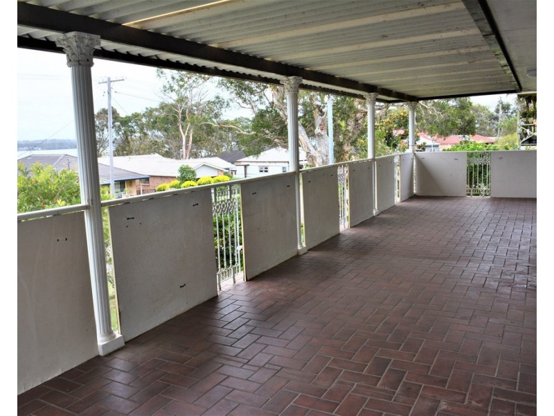 127 Buff point Ave, Buff Point NSW 2262