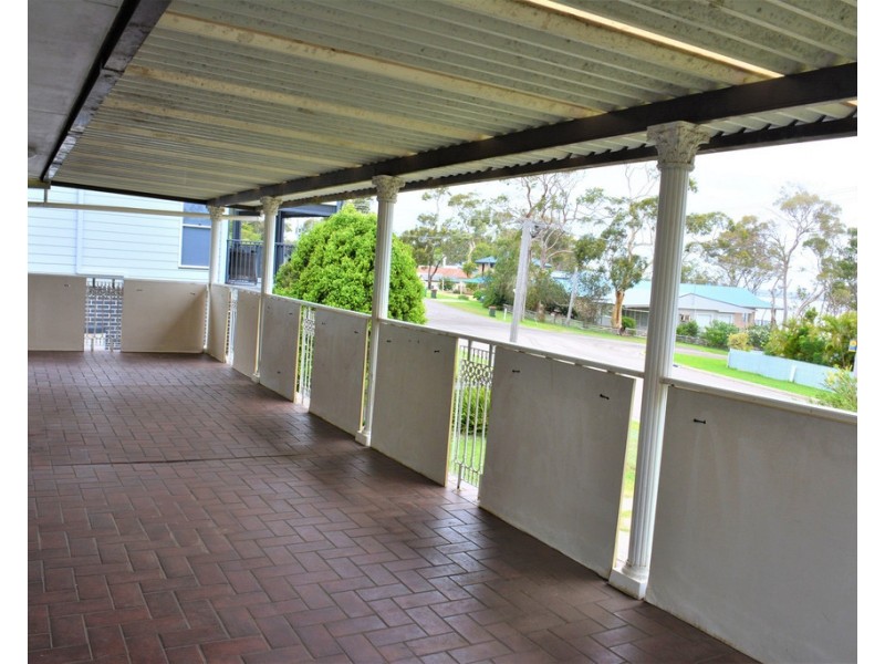 127 Buff point Ave, Buff Point NSW 2262