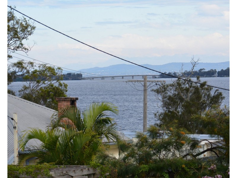 127 Buff point Ave, Buff Point NSW 2262