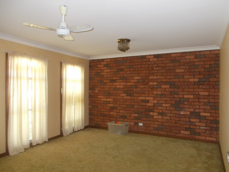 35 Winbin Crescent, Gwandalan NSW 2259