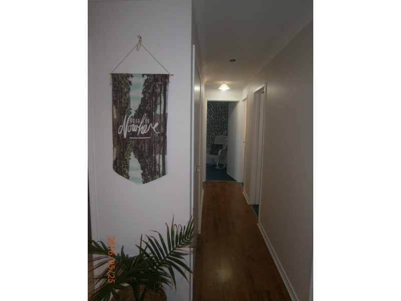 68 Elizabeth Bay Drive, Lake Munmorah NSW 2259