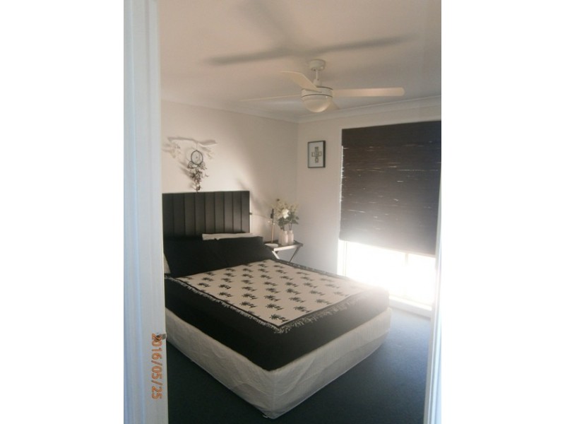 68 Elizabeth Bay Drive, Lake Munmorah NSW 2259