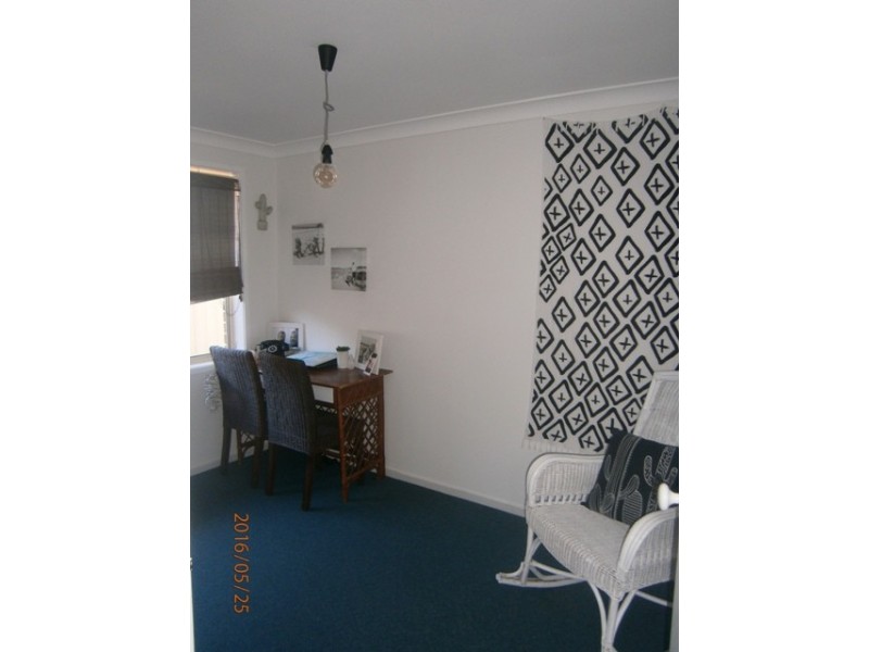 68 Elizabeth Bay Drive, Lake Munmorah NSW 2259