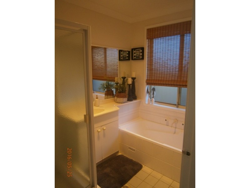 68 Elizabeth Bay Drive, Lake Munmorah NSW 2259