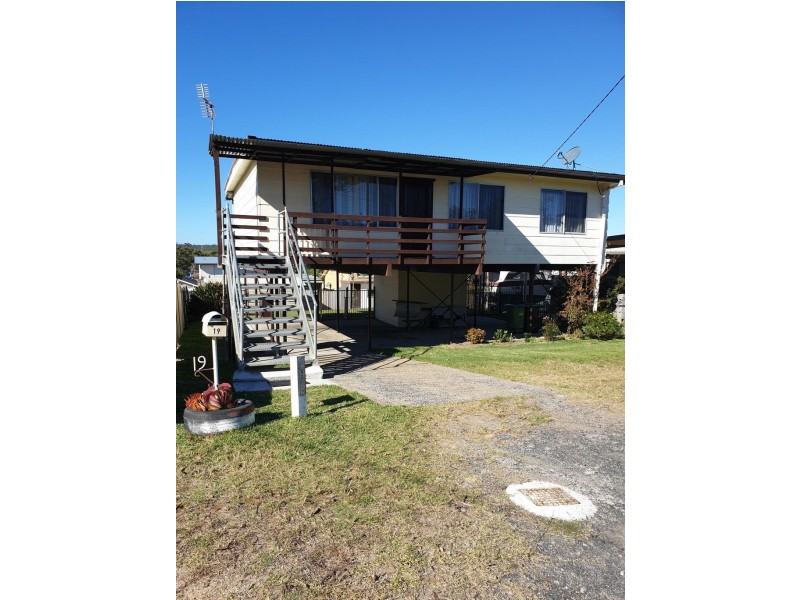 19 Larapinta Street, Gwandalan NSW 2259