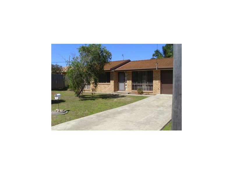 1 Helmar Close, Blue Haven NSW 2262