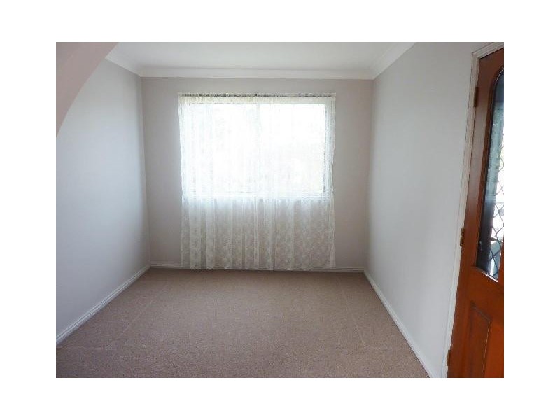 2 / 29 Kalele Ave, Budgewoi NSW 2262