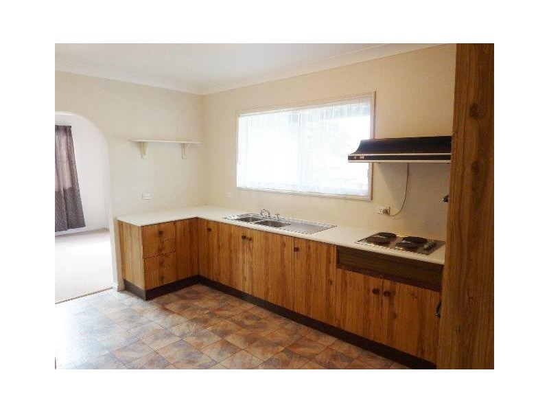 2 / 29 Kalele Ave, Budgewoi NSW 2262