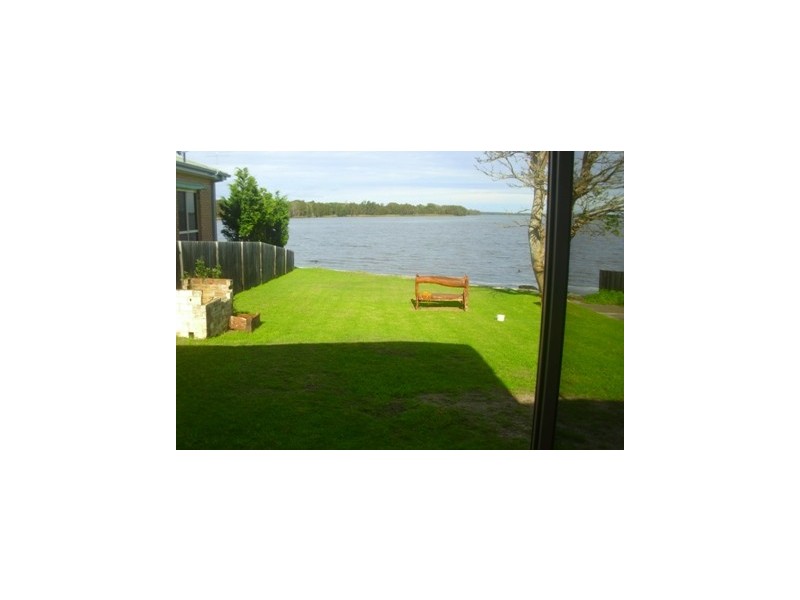 26 Greenacre Ave, Lake Munmorah NSW 2259