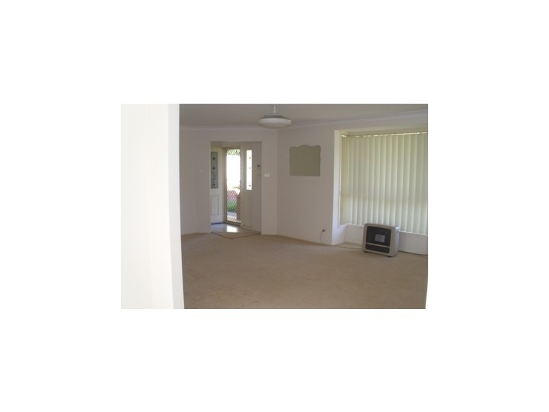 1 Bensley Close, Lake Haven NSW 2263