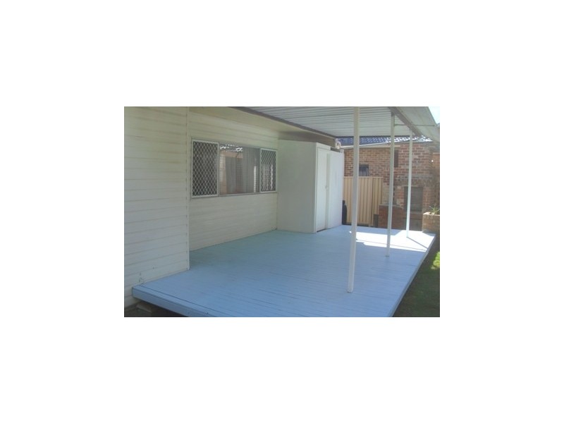 1/137 Budgewoi Rd, Budgewoi NSW 2262